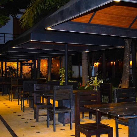 Hotel Green Garden Trincomalee Exterior foto