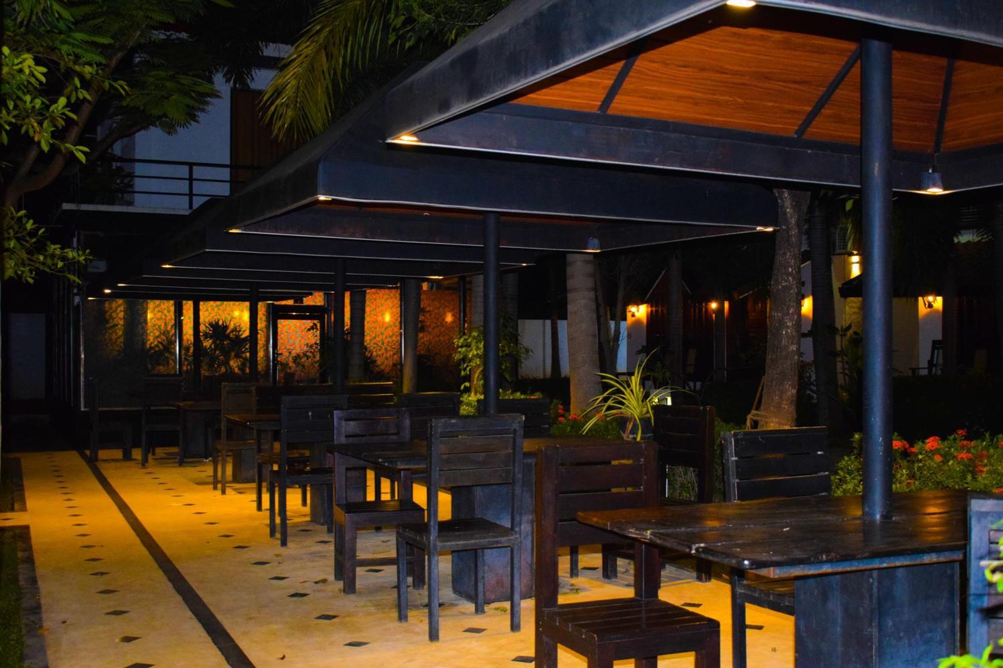 Hotel Green Garden Trincomalee Exterior foto