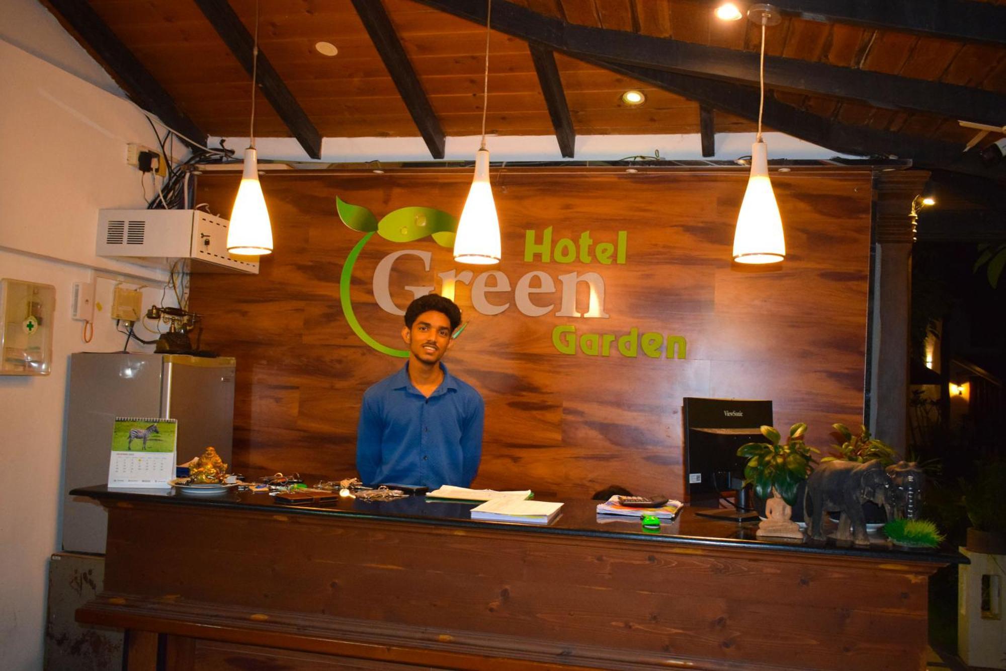 Hotel Green Garden Trincomalee Exterior foto