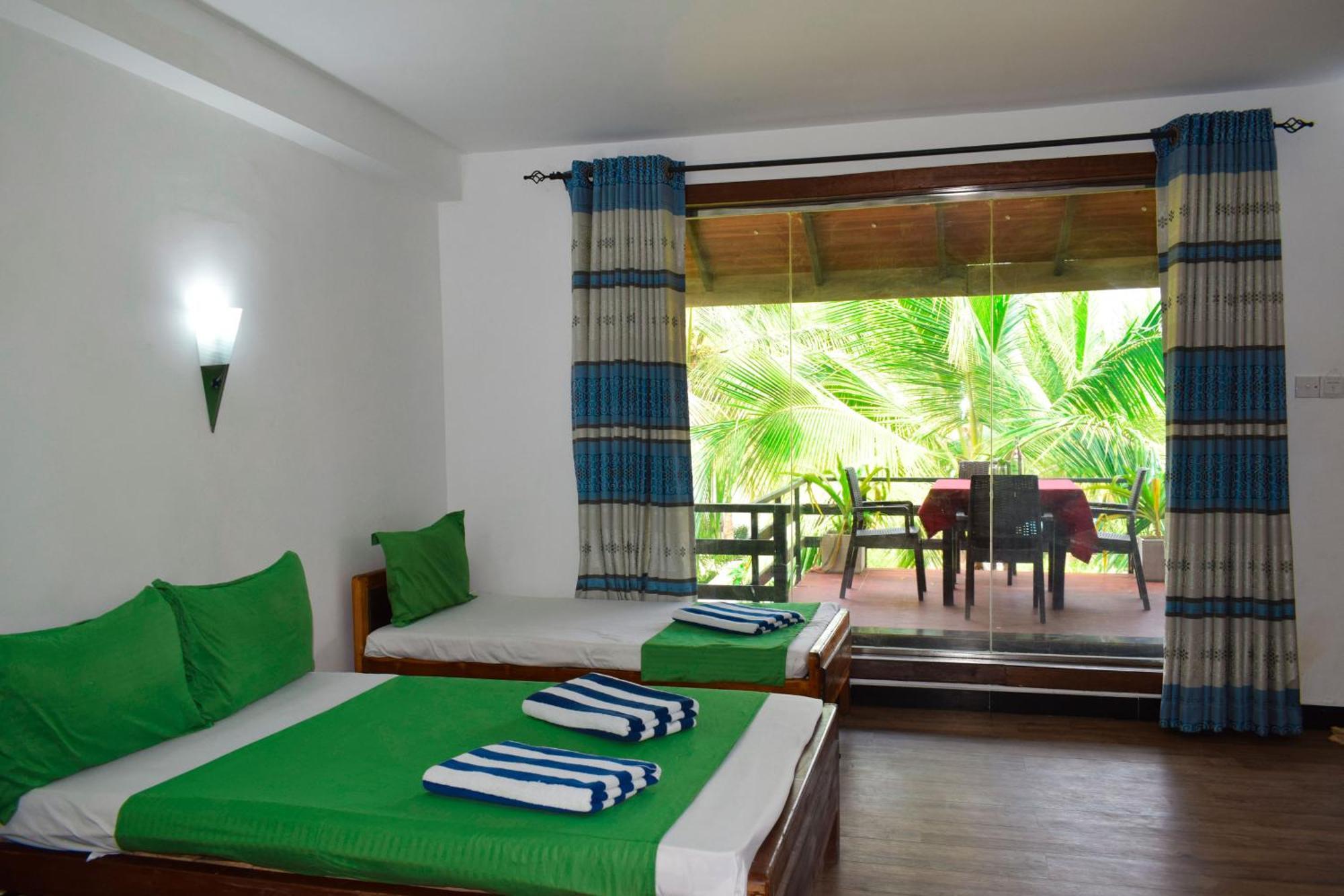 Hotel Green Garden Trincomalee Exterior foto